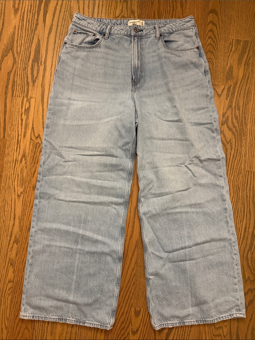 Abercrombie & Fitch Curve Love 31 / 12 Light Blue Wide Leg Jeans